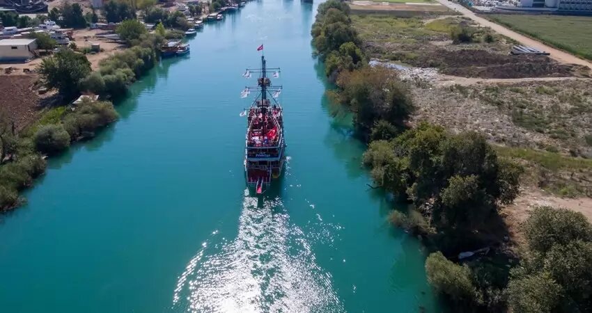Manavgat Waterfall and River Boat Tour from Alanya