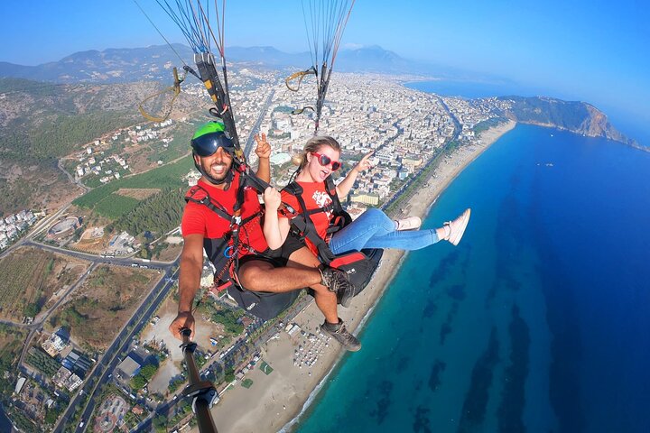 Alanya Tandem Paragliding Experience Fly Over Coast